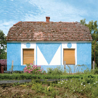 Illustration for article titled The Somber History Behind These Wild-Looking Cube Houses